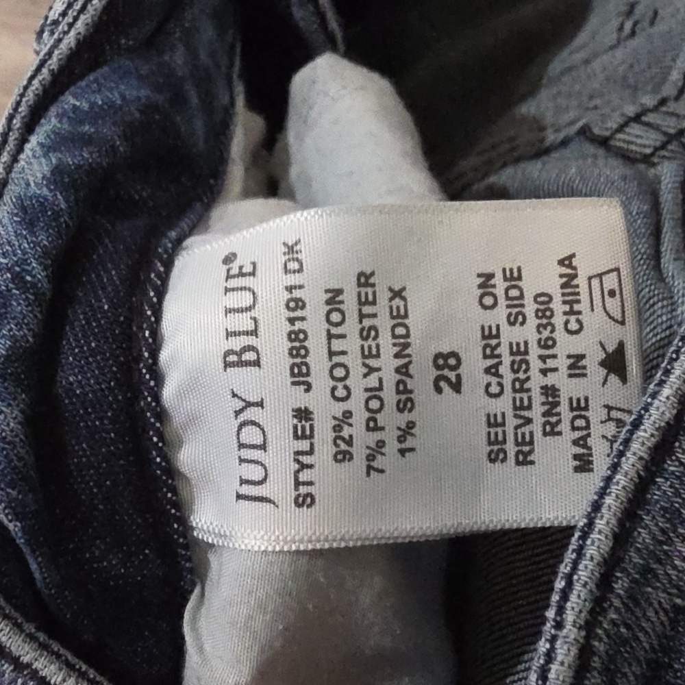 Judy Blue Relaxed Fit Jeans - Picture 11 of 11